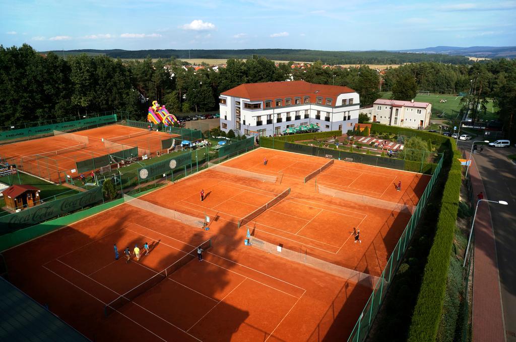 Hotel Sport Zruc Bagian luar foto